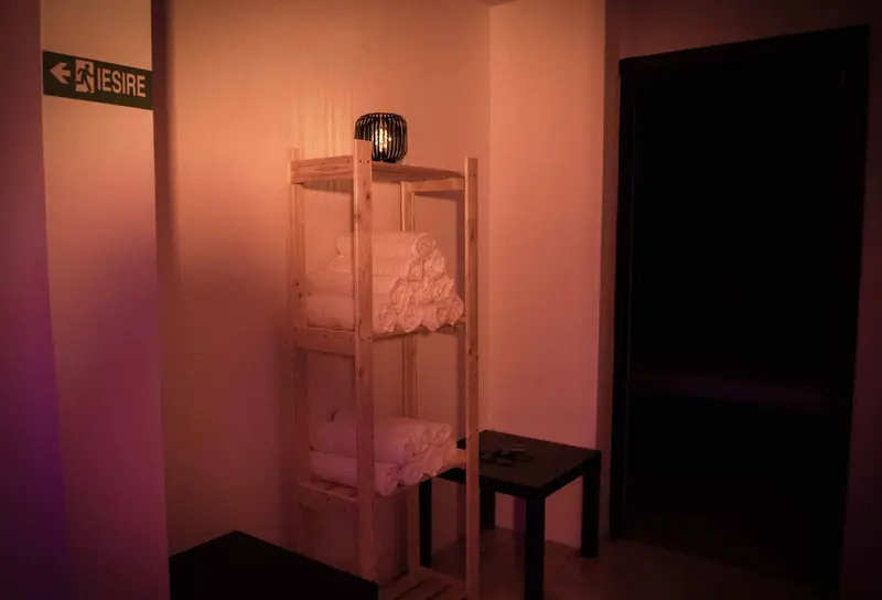 Bad Romance Club - Changing room